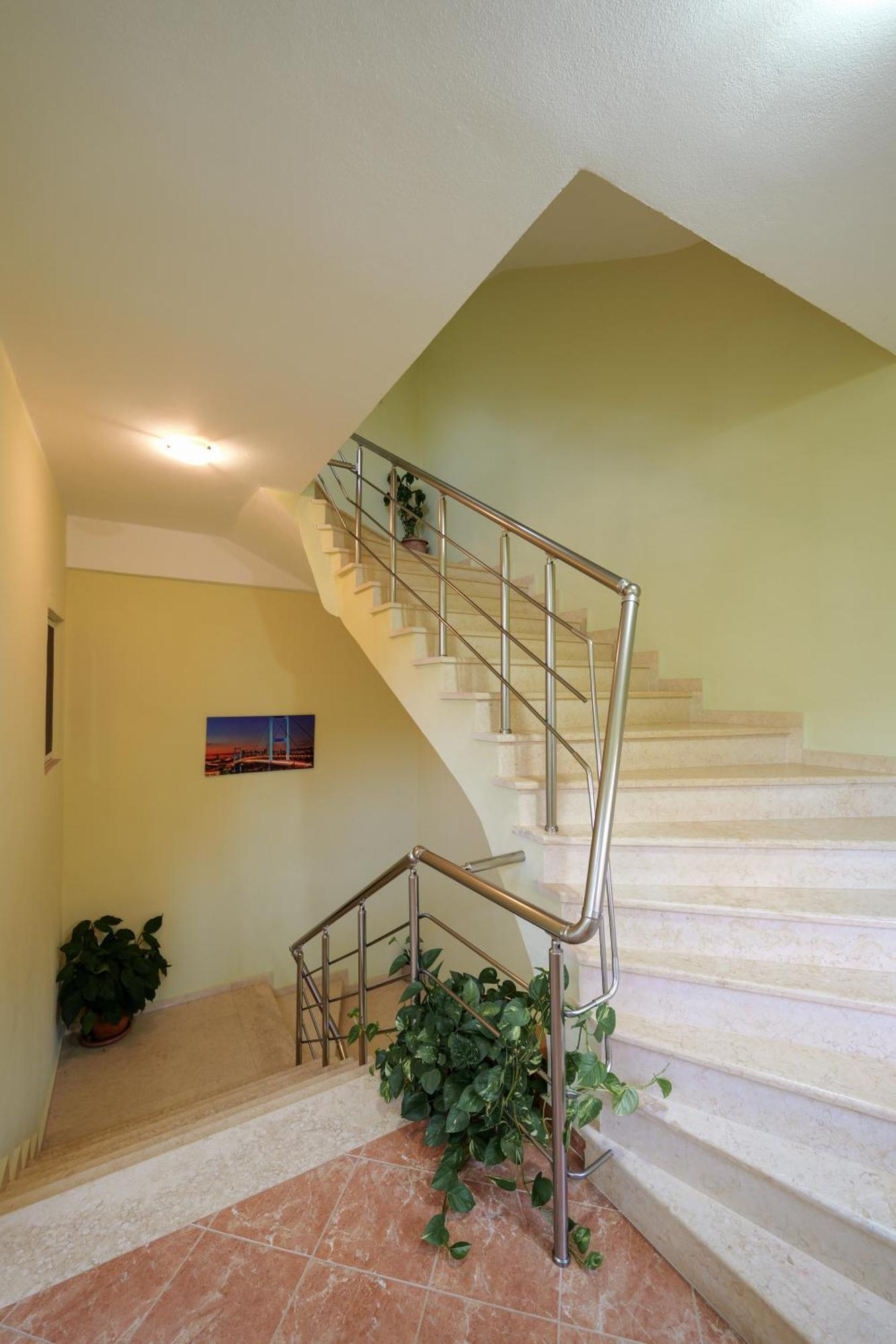 Unico Apartamento 3*