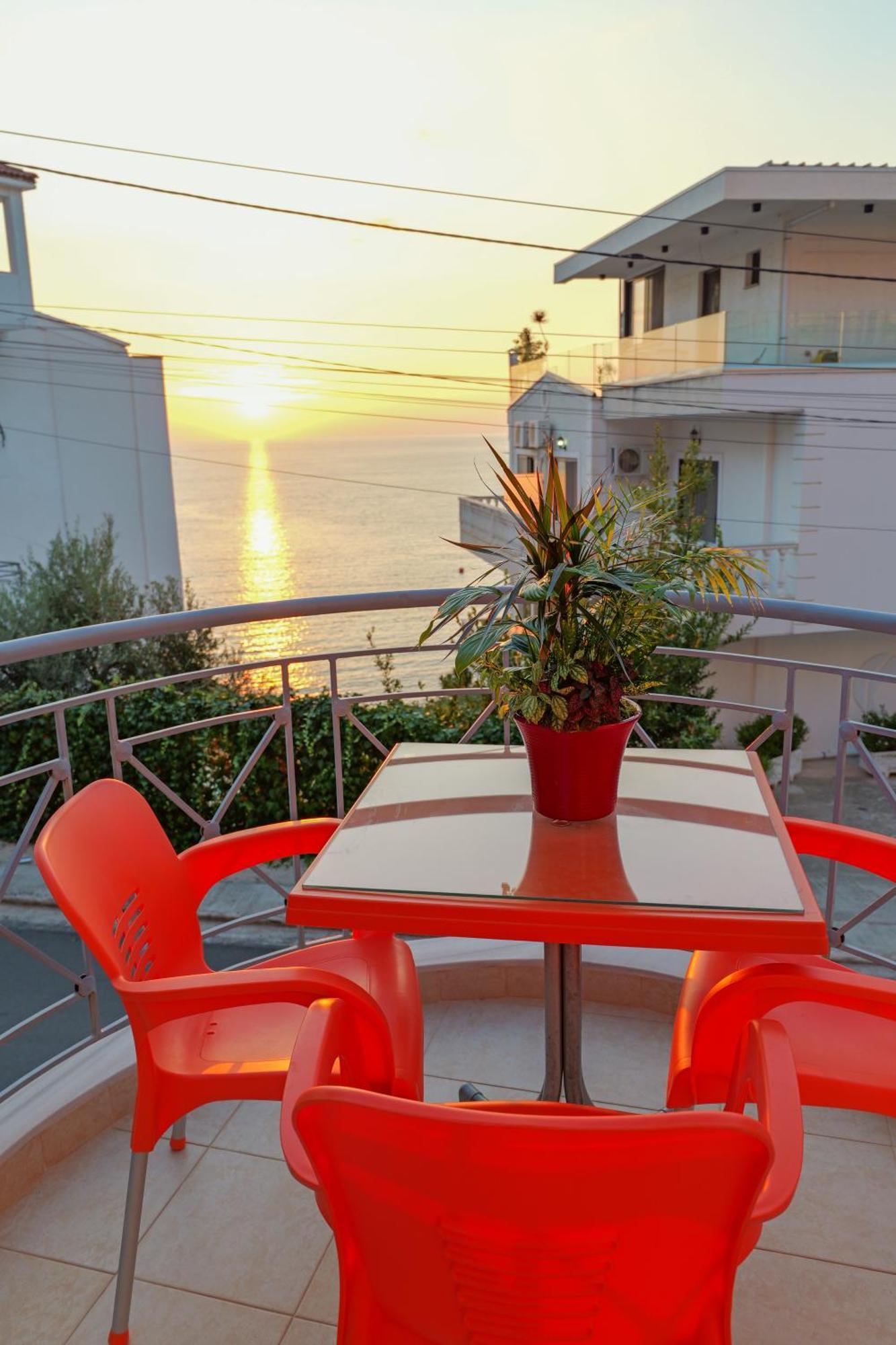 Unico 3* Sarandë